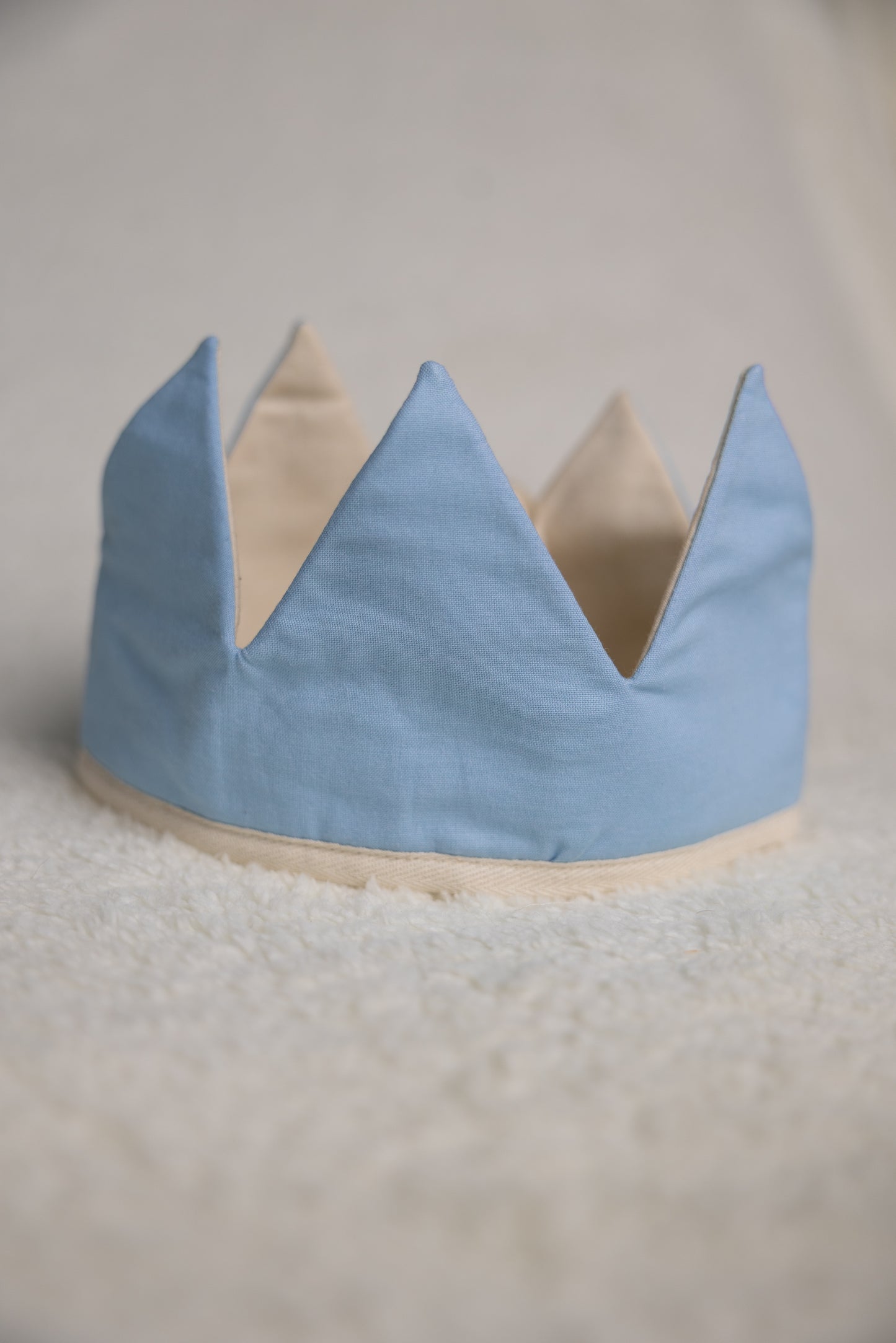 Couronne bleu pâle