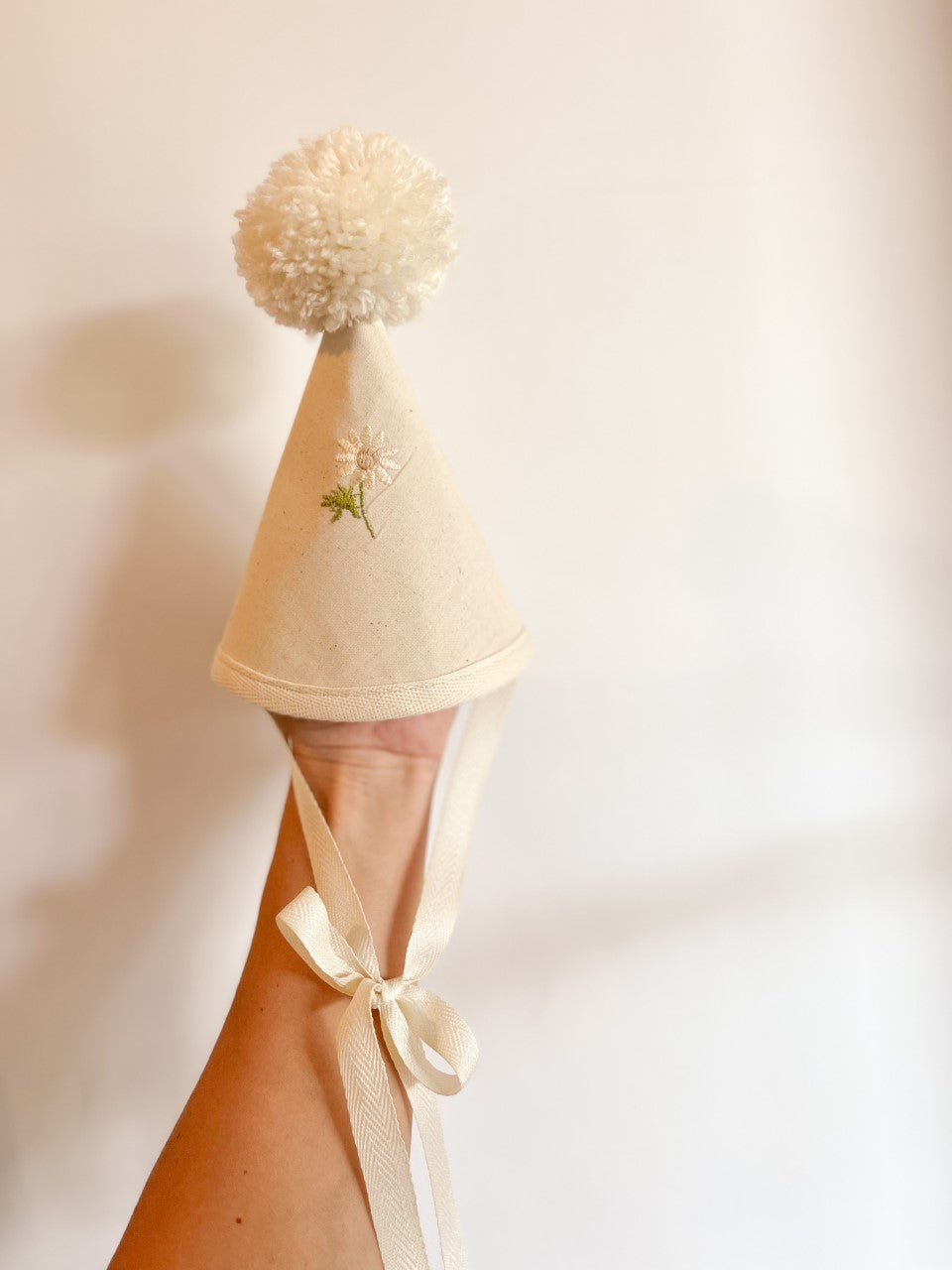 Chapeau de fête avec broderie