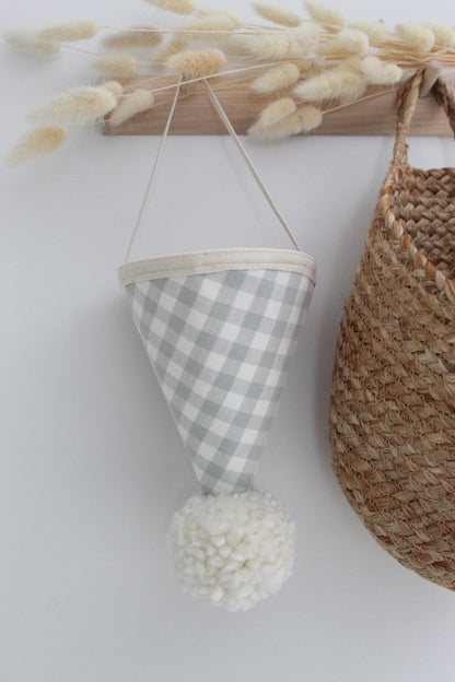 Chapeau de fête (sans broderie)