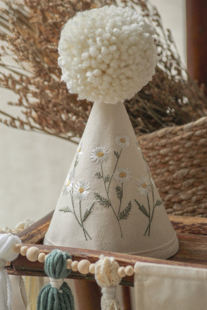 Chapeau brodé marguerites multiples