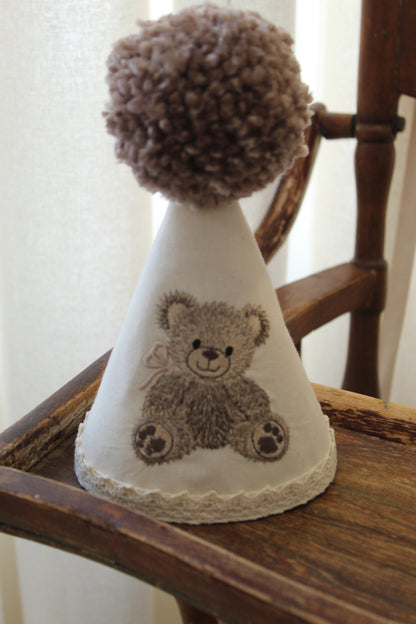 Chapeau de fête broderie ourson bouclé