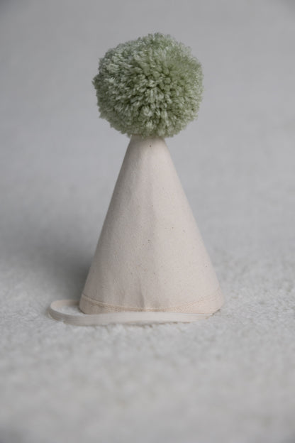 chapeau beige - pompon sauge