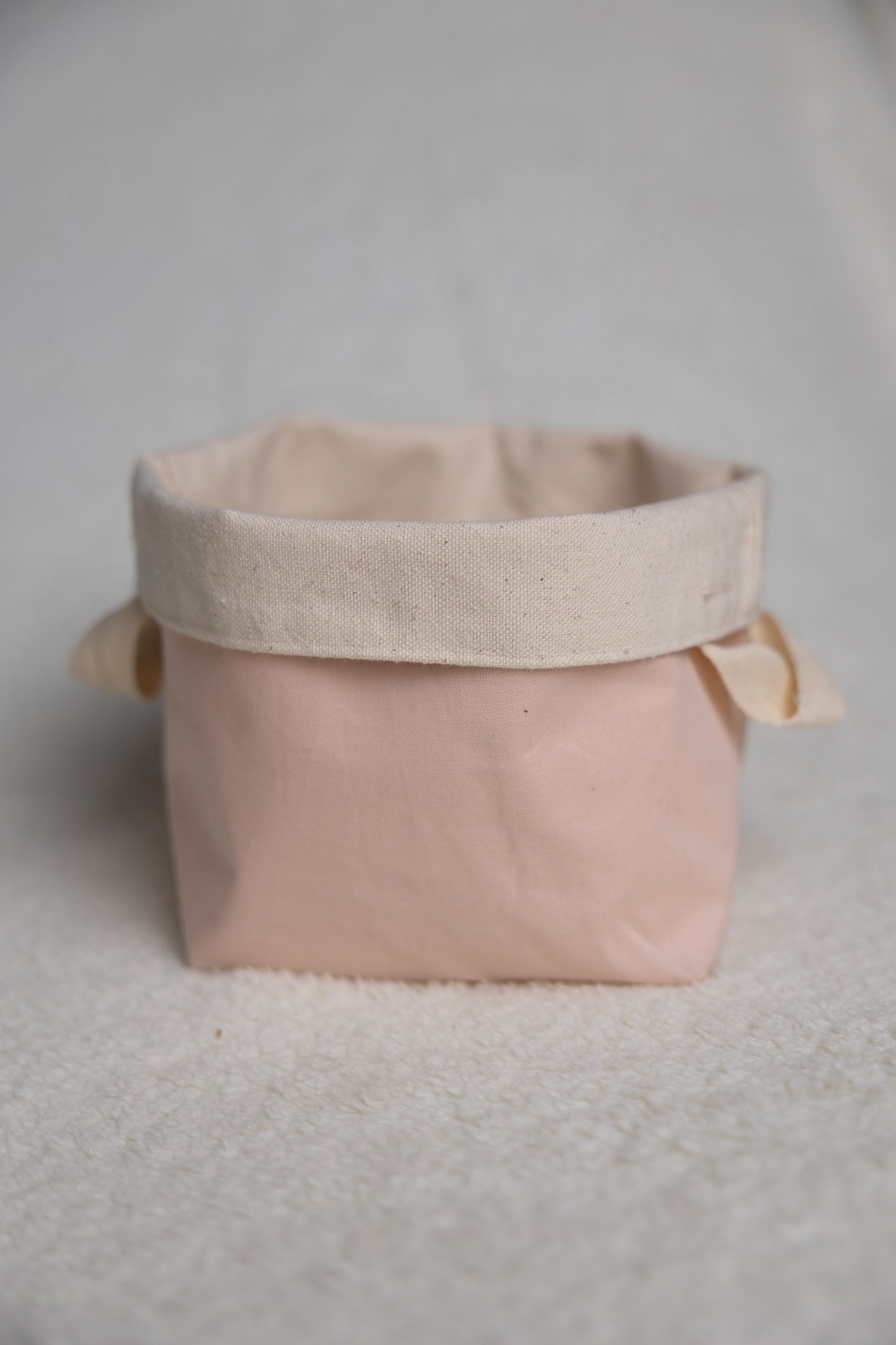 Petit panier rose pâle